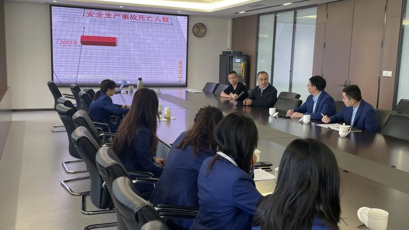 成人高考考公务员年龄限制